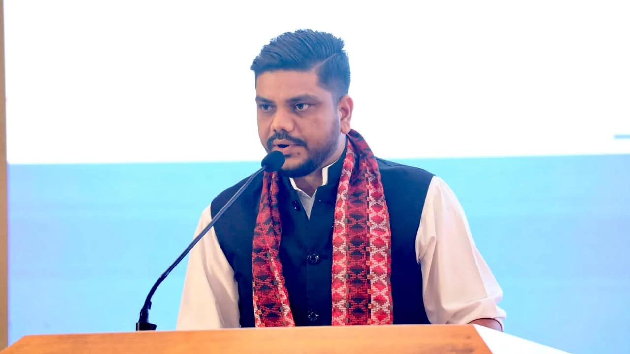 वैदेशिक रोजगारीमा जाँदा श्रमिकले चर्को ऋण लिनुपर्ने बाध्यताको अन्त्य गर्दै व्यवहारिक नीति लागु गरिने: मन्त्री यादव