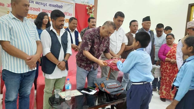 सहिद परिवार र प्रजातन्त्र सेनानीको शिक्षा स्वास्थ्यका लागि नेपाली कांग्रेसले १० करोड रूपैयाँ रासीको अक्षय कोष स्थापना गर्ने गगन थापा