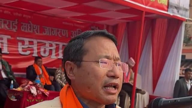 पूर्वराजा ज्ञानेन्द्रलाई वर्षमानको चेतावनीः तानाशाही शासन फर्काउन सकिन्छ कि भनेर मुख नमिठ्याए हुन्छ