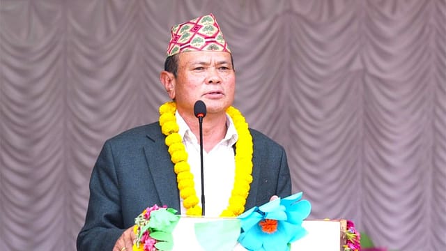 नवनियुक्त ऊर्जा राज्यमन्त्री गर्बुजाले आज शपथ ग्रहण गर्दै