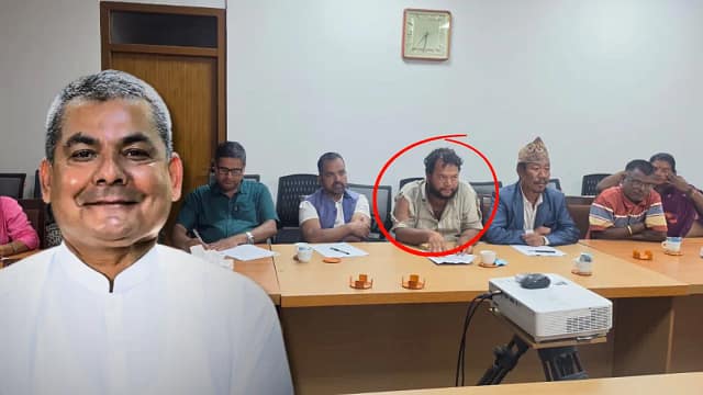 सरकारसँग वार्ता गर्न च्यातिएको सर्ट लगाएर जाने को हुन् ?