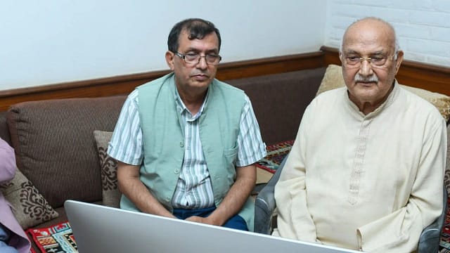 अध्यक्ष हटाउने हल्ला पानीको फोकाजस्तै हो, म ५७ वर्षदेखि पार्टी जोगाएर आएको नेतृत्व हुँ: ओली