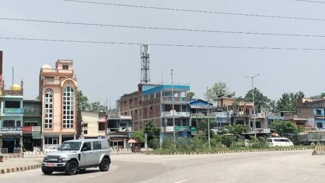 चार दिनपछि खुल्यो वीरगञ्ज-पथलैया सडक खण्ड